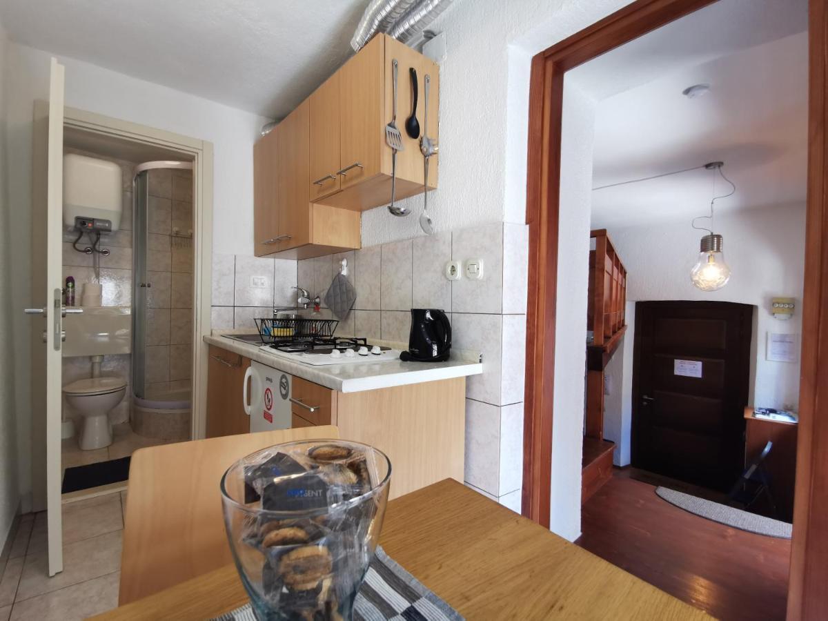 Studio Apartman Galerija Buzet Exteriör bild